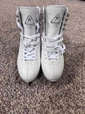 Girls Figure Skates